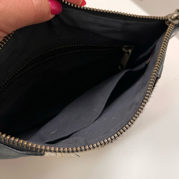 ZEBRA CALF HAIR CLUTCH- Black - Picture 3 of 4